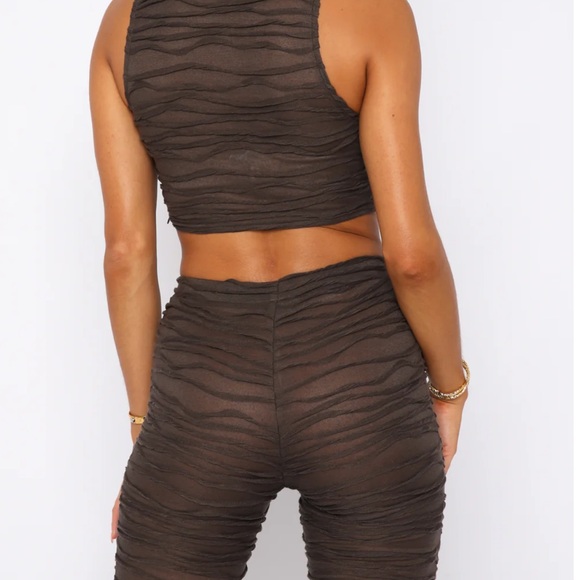 White Fox | Pushing Through Crop - Picture 8 of 8